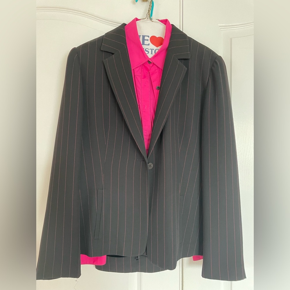 3 piece woman’s pant suit